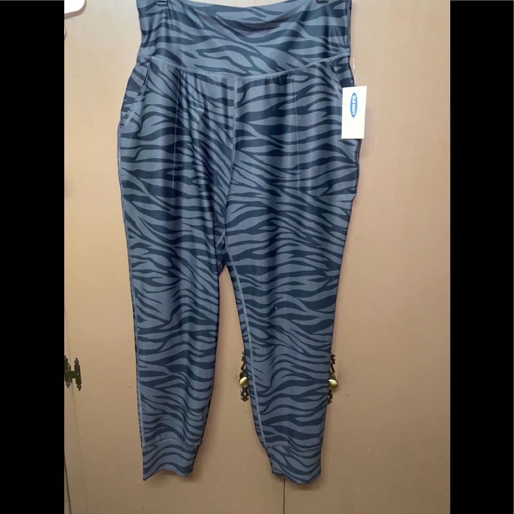 Womens active wear